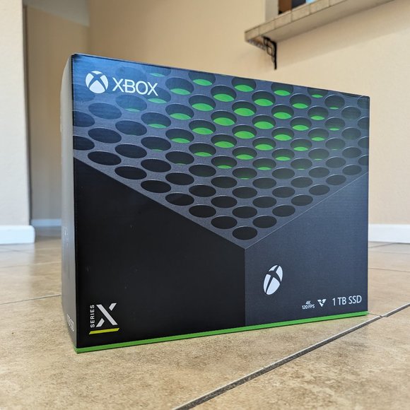 Xbox Series X 1TB SSD Console Includes Wireless Controller Brand New 120fps 4k - Picture 1 of 9